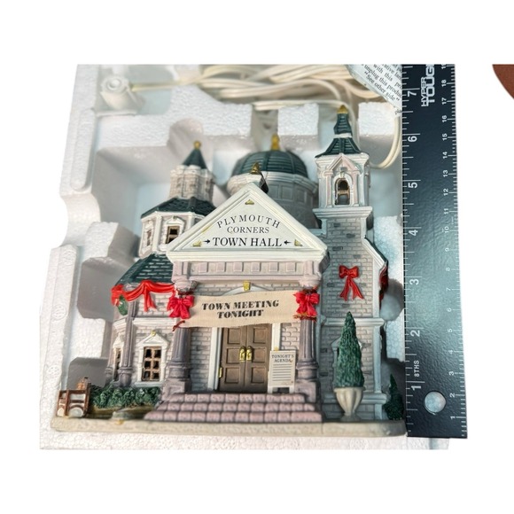 Lemax 2006 Plymouth Corners Town Hall W/Box  Retired - Picture 13 of 16